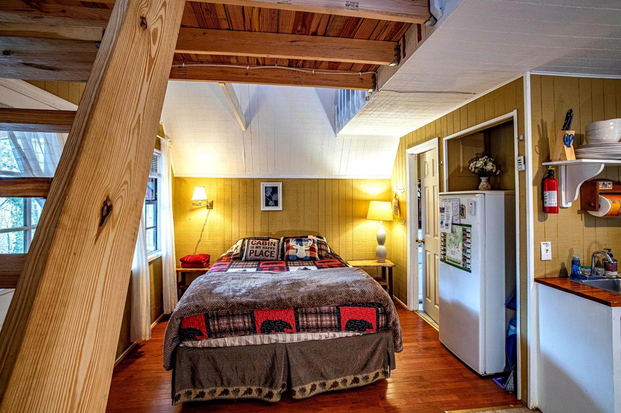 Bear Creek Lodge And Cabins In Helen Ga - Pet Friendly, River On Property, Walking Distance To Downtown Helen Exterior foto